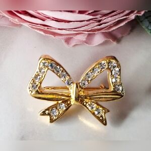 Vintage 80s Sparkly Gold Bow Pin/Brooch